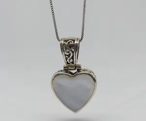 Italiaans Zilveren  (925) Collier met hartvormige hanger ingelegd met parelmoer kopen? Bied vanaf 1!