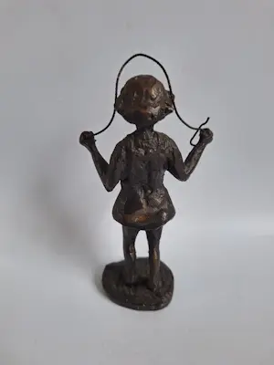 Astrid Veldhuyzen-Koppen - Meisje met springtouw kopen? Bied vanaf 60!