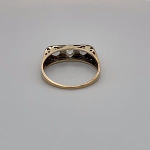 18K Goud - handgemaakte witgouden ring met 3 roosgeslepen diamanten. maat 52,5(16,75) 2,29g kopen? Bied vanaf 200!