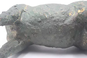 Niet of onleesbaar gesigneerd - Uitermate Prachtig Terracota Paard- Bladgoud (20e eeuw) kopen? Bied vanaf 1!