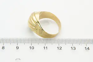 57 - Mooi gedetailleerde 18 Krt geel gouden "tulband" of fantasie ring kopen? Bied vanaf 330!