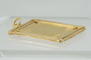 1306 - Vierkant gouden 'De eerste postzegel in goud' Penning in 14krt montuur kopen? Bied vanaf 380!