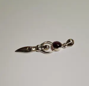 Nieuw  zilveren Godin van de Aarde, Gaia hanger met Amethist kopen? Bied vanaf 35!