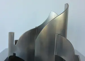 Margot Zanstra - Metalen sculptuur, Zonder titel + boek! kopen? Bied vanaf 150!