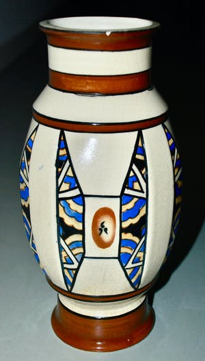 Niet of onleesbaar gesigneerd - Art Deco vaas met polychroom decoratie AMC August Mouzin & Compagnie kopen? Bied vanaf 1!