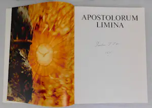 Vic Gentils - Apostolorum Limina + Brons drieluik Vic Gentils kopen? Bied vanaf 30!