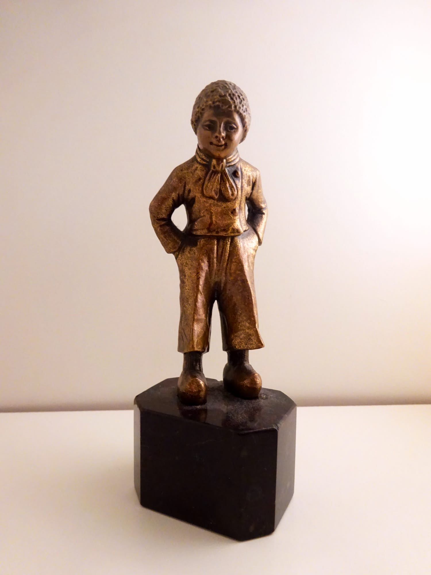 Ernst Beck - Jongen uit Volendam verkocht voor € 65!