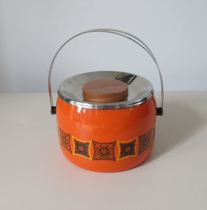 Curiosa - Vintage Oranje emaille ijsemmer met chromen hengsel kopen? Bied vanaf 1!