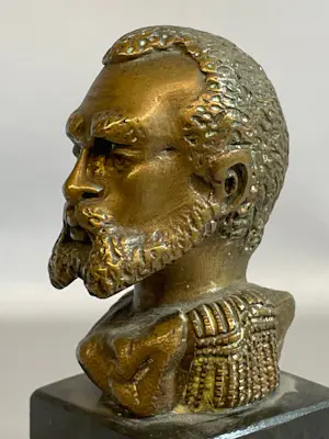 Ethiopie - 230122- Extremly Rare Antique Haile Selassie bronze buste on sokkel - Ethiopia. kopen? Bied vanaf 225!