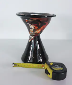 Bernard Heesen - / de Oude Horn, Bruinoranje glasobject in zandlopervorm kopen? Bied vanaf 200!