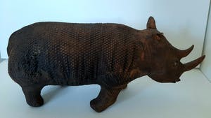 Curiosa - Neushoorn van anaconda leder - antiek kopen? Bied vanaf 1!