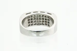 52 - Chique & massief wit-gouden 14Krt  pavé ring met ca 0.40crt briljant kopen? Bied vanaf 480!