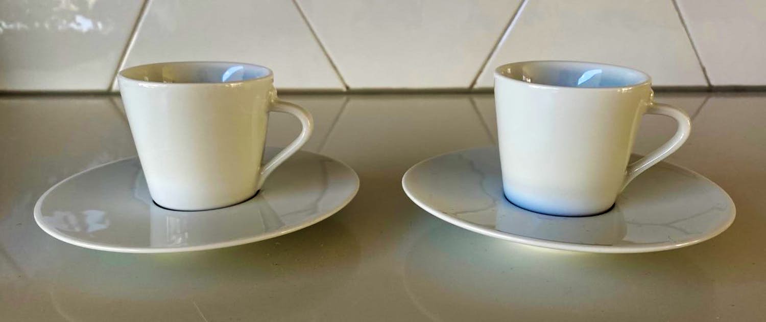 Andree Putman - Twee Nespresso kop- en schotels kopen? Bied vanaf 1!