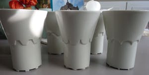 Frans Ottink - 6 witte porselein bekers allen verschillend en in nieuwstaat kopen? Bied vanaf 60!