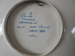 Niet of onleesbaar gesigneerd - Gouds platelen wandbord "Arles" - naar Vincent van Gogh kopen? Bied vanaf 1!