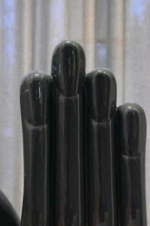 Pedro Friedeberg - Hand Object (handstoel) kopen? Bied vanaf 3500!
