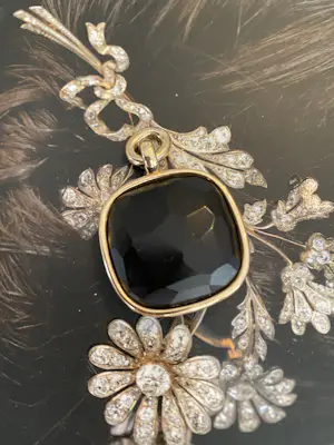AcheterPomellato Victoria hanger 18k geelgouden extra grote jethanger? Enchérissez de 1100!