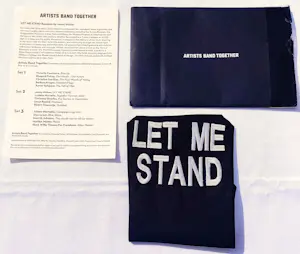 Jenny Holzer - LET ME STAND – BANDANA kopen? Bied vanaf 100!