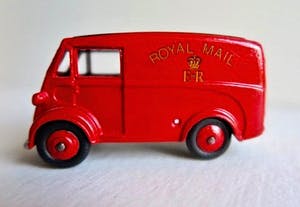 Curiosa - Dinky Toys (3): Oude Engelse Meccano Dubbeldeckbus en Mailbus / Ovaltine Bus kopen? Bied vanaf 50!