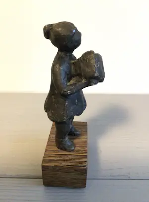 Judith Braun - “ Meisje met cadeau “ kopen? Bied vanaf 69!