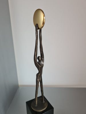 Corry Ammerlaan - Artihove Beeld " Op weg naar een Zonnige toekomst " kopen? Bied vanaf 55!