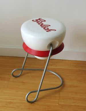 Niet of onleesbaar gesigneerd - De beroemde Grolsch kruk in de vorm van een beugeldop verkocht voor € 10!