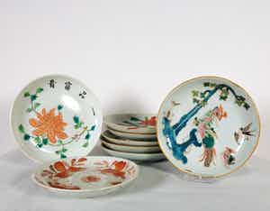 Lot van acht Chinees porseleinen schotels van rond 1900 verkocht voor € 1!