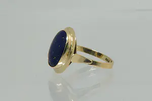 85-  Klassiek model 18krt gouden ring met ovalen lapis lazuli edelsteen kopen? Bied vanaf 100!