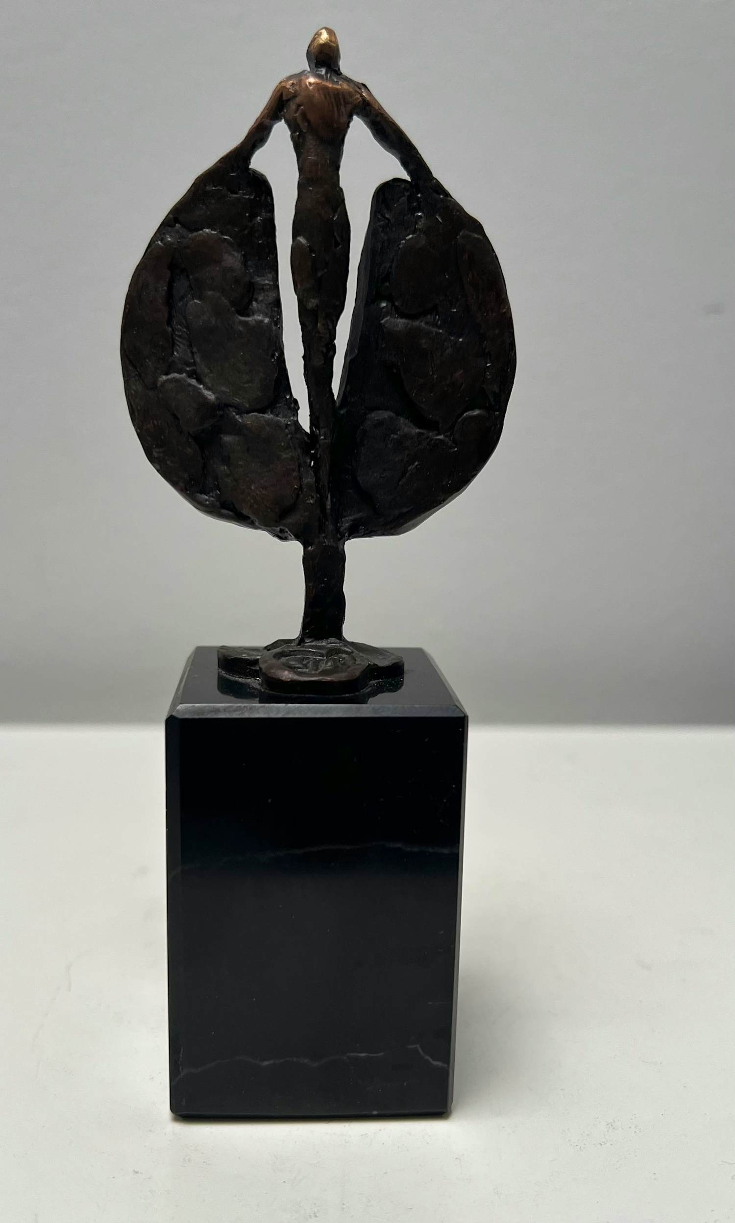 Corry Ammerlaan - Bronzen sculptuur | Een klein spleetje kopen? Bied vanaf 20!