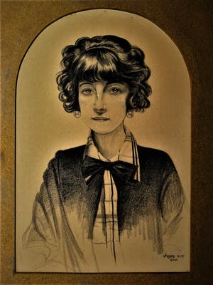 Wam Heskes - Amsterdam 1927 - (Houtskool)portret van jonge vrouw - Fraaie Art Deco lijst! kopen? Bied vanaf 10!