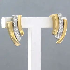 18k bicolour gouden oorknoppen met briljant geslepen diamant tot. 0.18ct kopen? Bied vanaf 260!