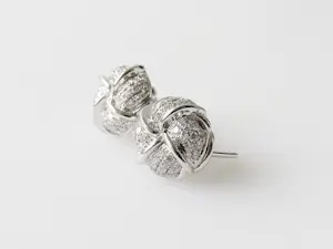 Diamanten oorbellen kopen? Bied vanaf 2200!