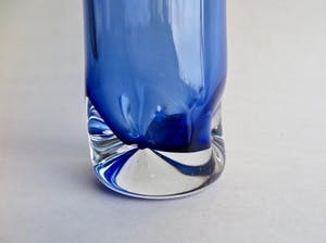 Elme Glasbruk - Zweedse Vaas - Kristal - Koningsblauw transparant - bijzonder design kopen? Bied vanaf 1!