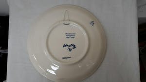 Corneille - Grote porceleinen schaal "Luna"van Corneille beperkte oplage kopen? Bied vanaf 100!