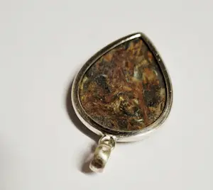 Nieuwe hartvormige hanger met gouden Pietersiet kopen? Bied vanaf 70!