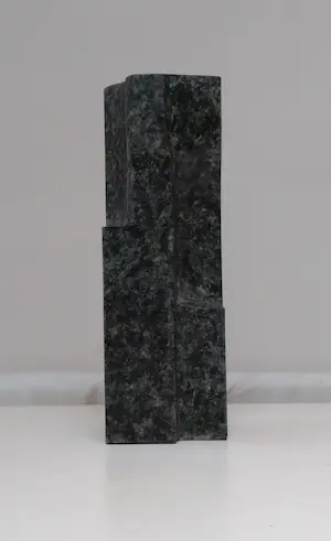 Leo de Beer - granieten zuil kopen? Bied vanaf 100!