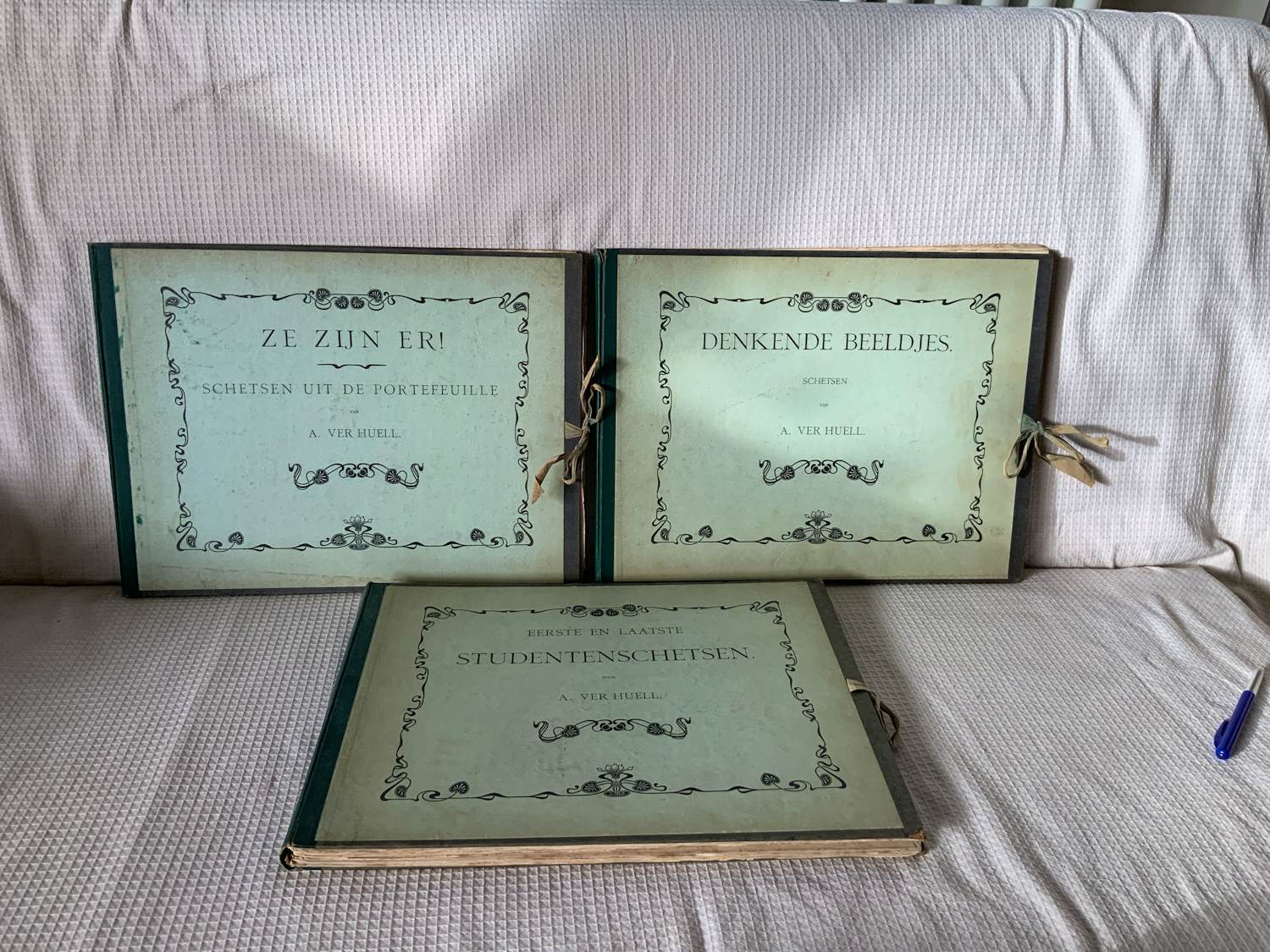 Alexander Ver Huell - Ze zijn er! Denkende beeldjes. Eerste en laatste studentenschetsen. kopen? Bied vanaf 75!