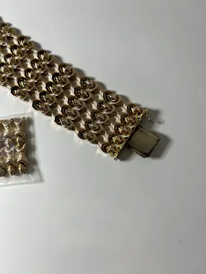 Opvallende 18 karaat gouden brede armband (17-20 cm) kopen? Bied vanaf 6500!