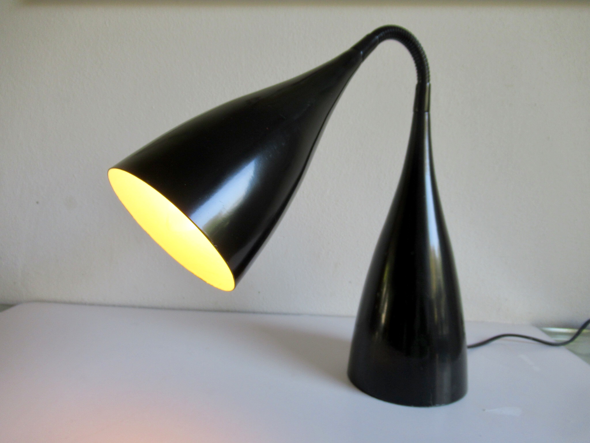 Niet of onleesbaar gesigneerd - Vintage tafellamp jaren 70 kopen? Bied vanaf 1!