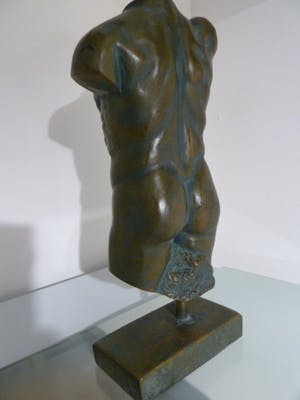 Niet of onleesbaar gesigneerd - Mannelijke torso kopen? Bied vanaf 1!