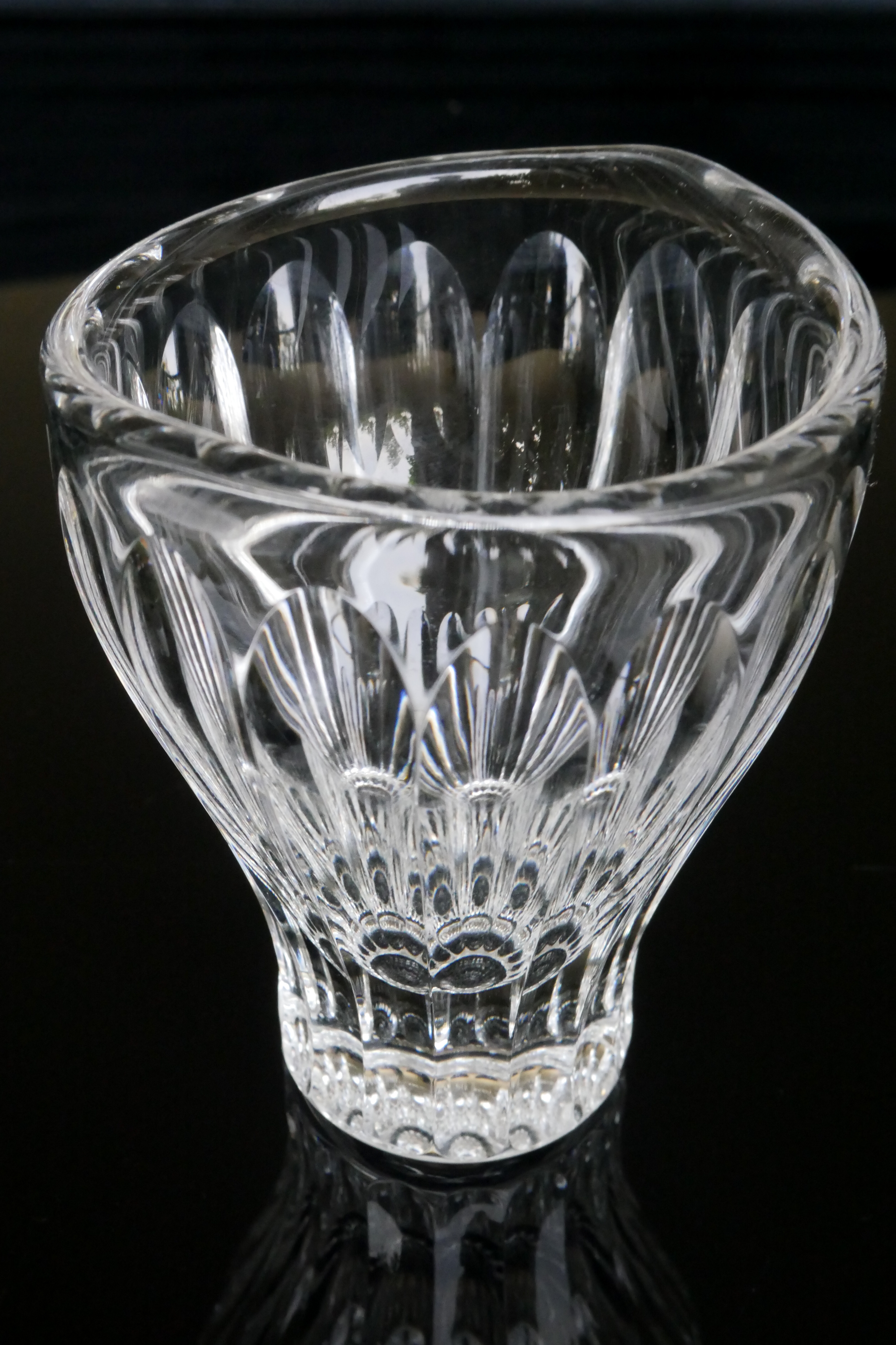 Floris Meydam - Geslepen vaasje. verkocht voor € 20!