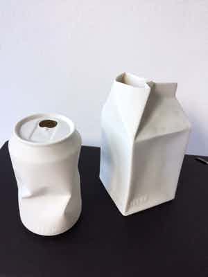 Rosenthal - Do not Litter Collection Melkpakvaasje en Colablikje wit, biscuit porselein verkocht voor € 45!