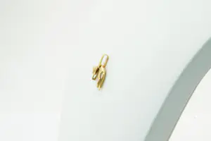 60 - Mooi gedetailleerde 18 karaats geel-gouden panter hanger - gekeurd kopen? Bied vanaf 180!