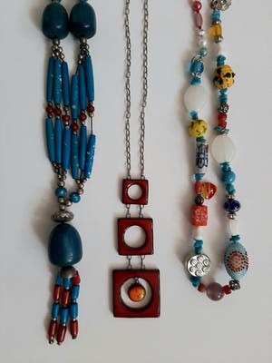 Curiosa - Vintage sieraden - 3 stuk -glas,keramiek kopen? Bied vanaf 1!