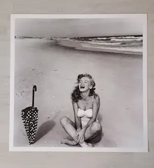 André De Dienes - Marilyn Monroe -Tobay Beach, 1949 - Auflage von 200 - drucksigniert kopen? Bied vanaf 500!