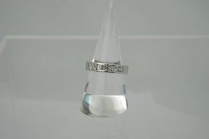 1311 - Massief 14 krt witgoud & diamanten (1.00ct princess cut) rijring kopen? Bied vanaf 390!