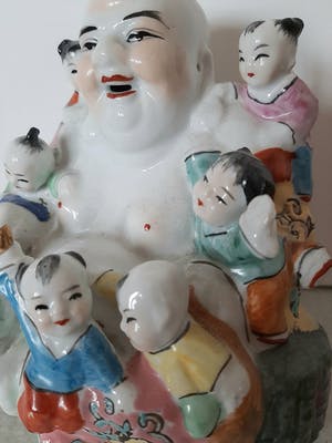 Niet of onleesbaar gesigneerd - Porselein Hotei met kinderen kopen? Bied vanaf 1!