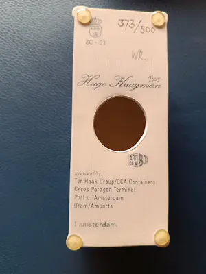 Koninklijke Tichelaar Makkum - Hugo Kaagman – Art on a Box Container 373/500 – Royal Tichelaar Makkum kopen? Bied vanaf 250!