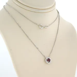 14k gouden collier met hanger bezet met robijn en briljant geslepen diamant kopen? Bied vanaf 160!