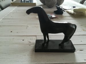 Jozef van Acker - 2 Gietijzer beeldjes kopen? Bied vanaf 150!